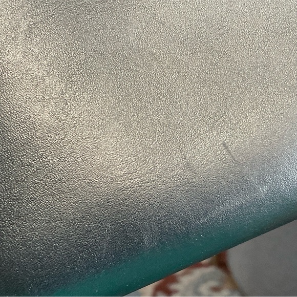 Fossil metallic zip around clutch wallet - Picture 6 of 6